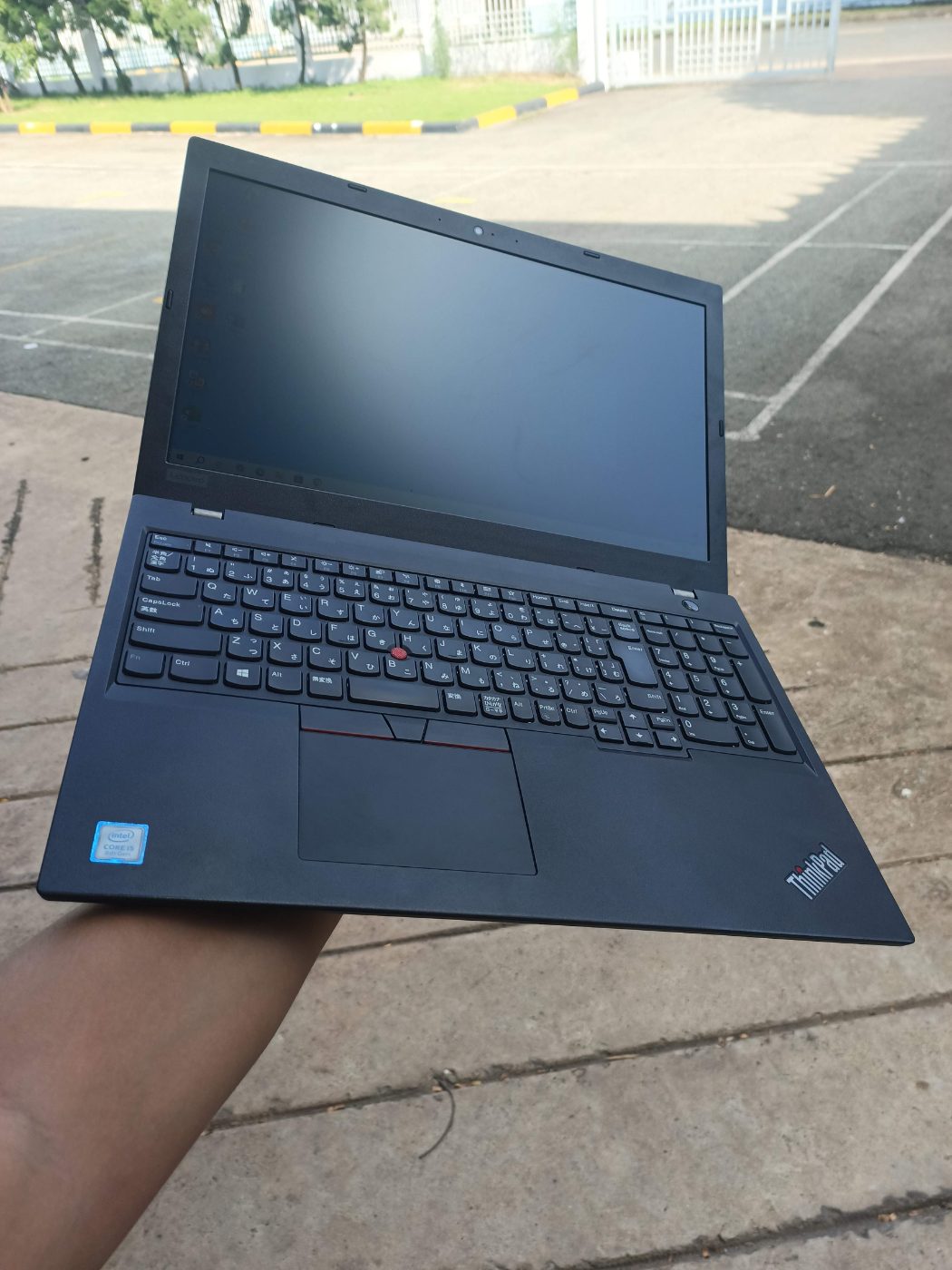 Vì sao nên mua laptop cũ thay vì máy mới? 7 lý do và khi nào KHÔNG nên